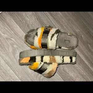UGG FLUFFITA SIZE 8